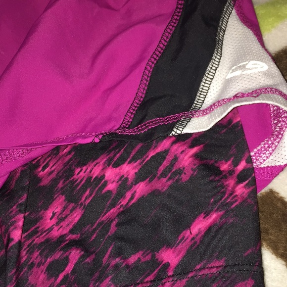 Shorts - Picture 2 of 4